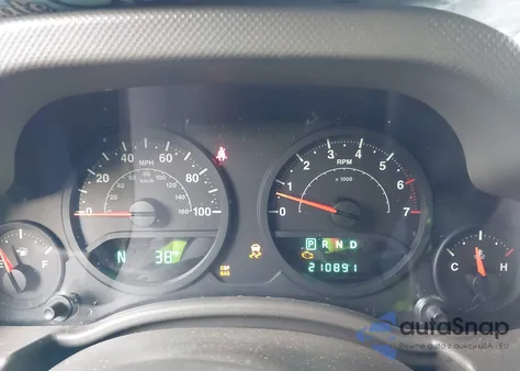 2007 Jeep Wrangler Unlimited X z USA, uszkodzony, nr VIN 1J4GA39197L147638